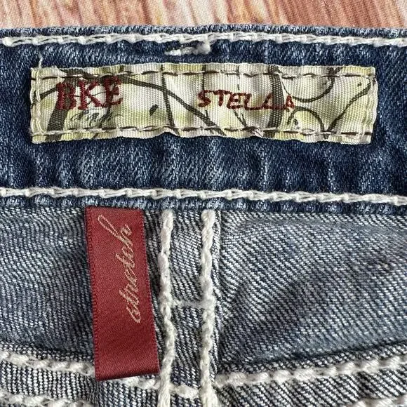 BKE Buckle STELLA Women Size 29 Blue Low Rise Crop Capri Jeans Denim Pants 31x25 - Picture 9 of 11